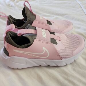 Girls Nike sneakers size 13